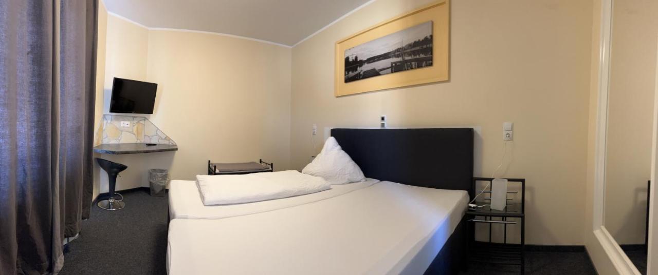 Pension Corona Forst  Екстер'єр фото