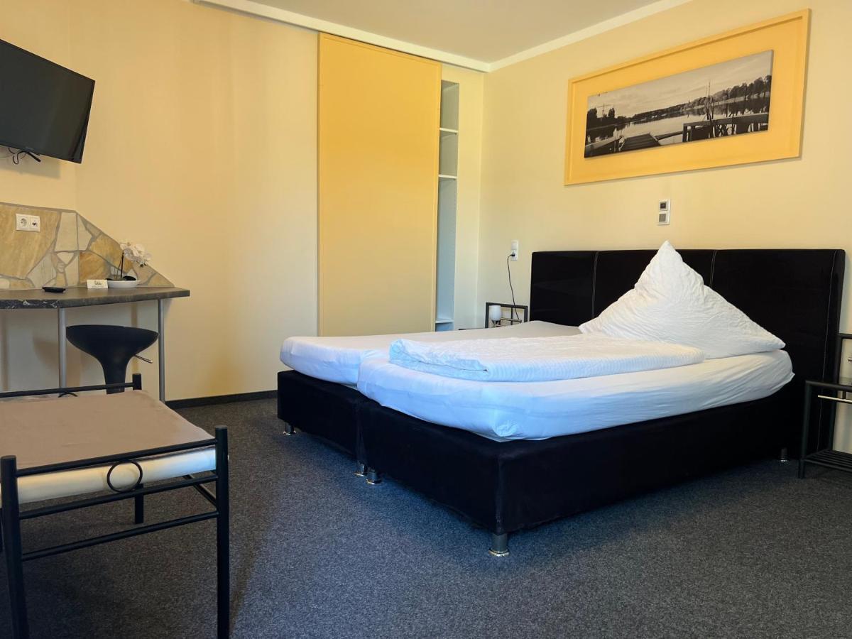 Pension Corona Forst  Екстер'єр фото